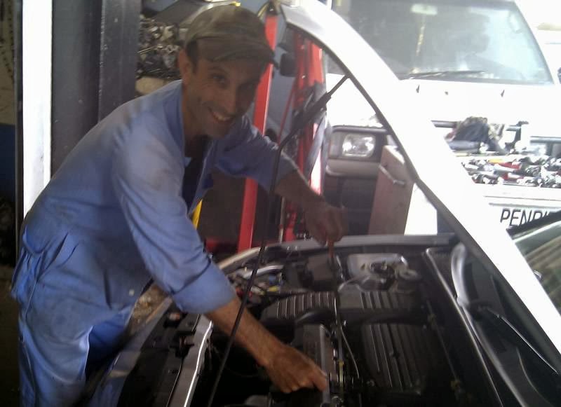 Image of James Baris, Owner Operator and Qualified Mechanic at Vulture Street Service Centre, South Brisbane.